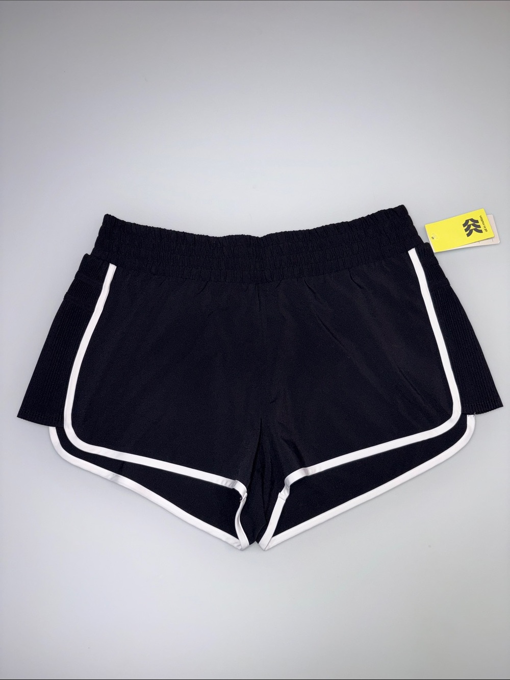 NWT All in Motion Black Piped Dolphin Shorts L